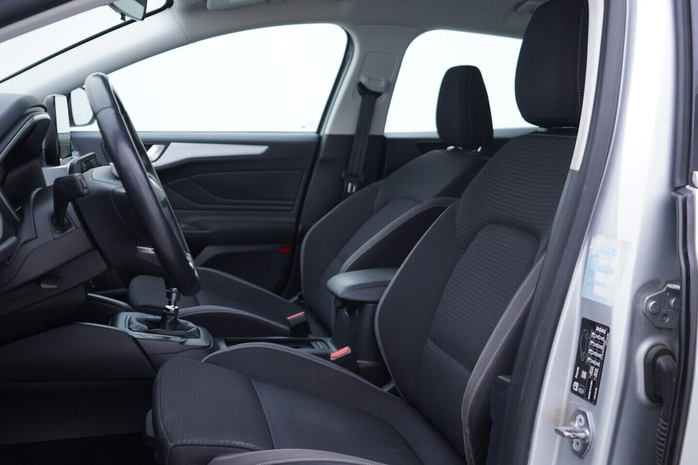 OV190V09168_22.webp_FOCUS Business 1.0  92 kW manuál, DPH