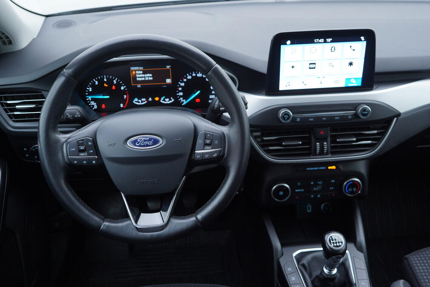 OV190V09168_27.webp_FOCUS Business 1.0  92 kW manuál, DPH