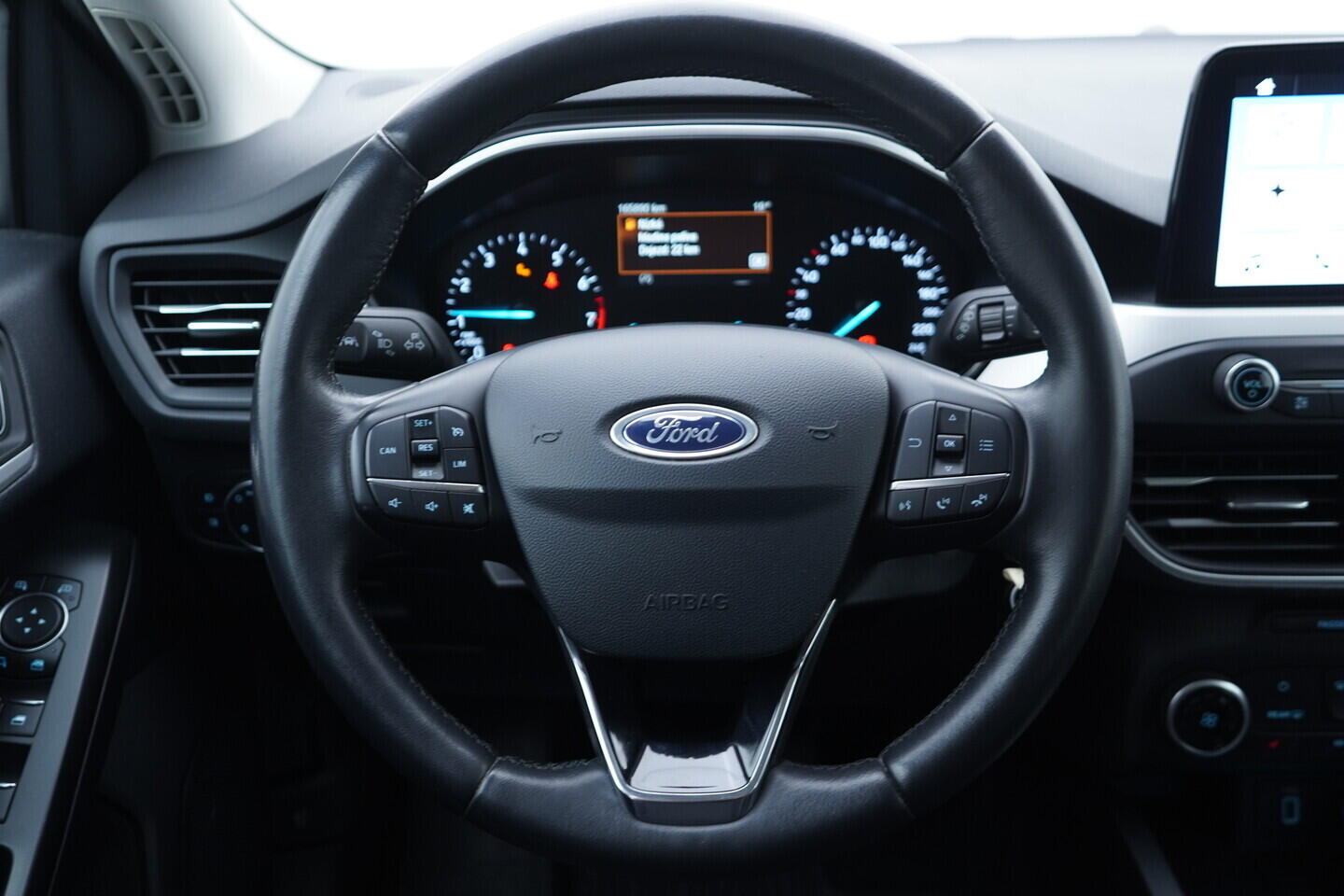 OV190V09168_28.webp_FOCUS Business 1.0  92 kW manuál, DPH