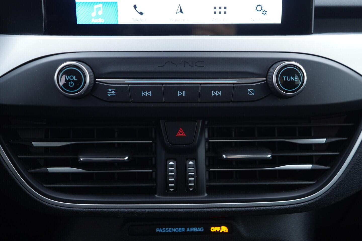 OV190V09168_34.webp_FOCUS Business 1.0  92 kW manuál, DPH