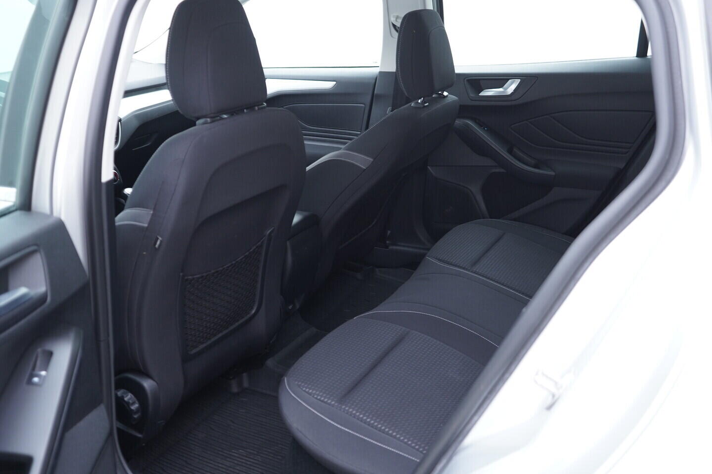 OV190V09168_38.webp_FOCUS Business 1.0  92 kW manuál, DPH