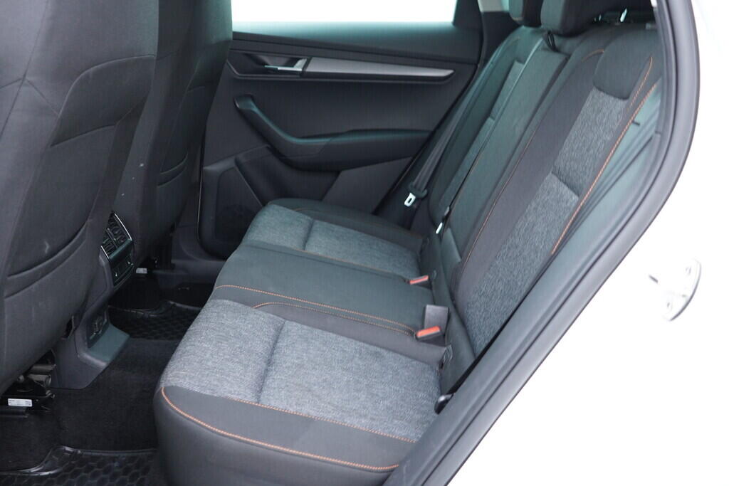 OV190V09169_37.webp_KAROQ Ambition 2.0 TDI 85 kW manuál, DPH