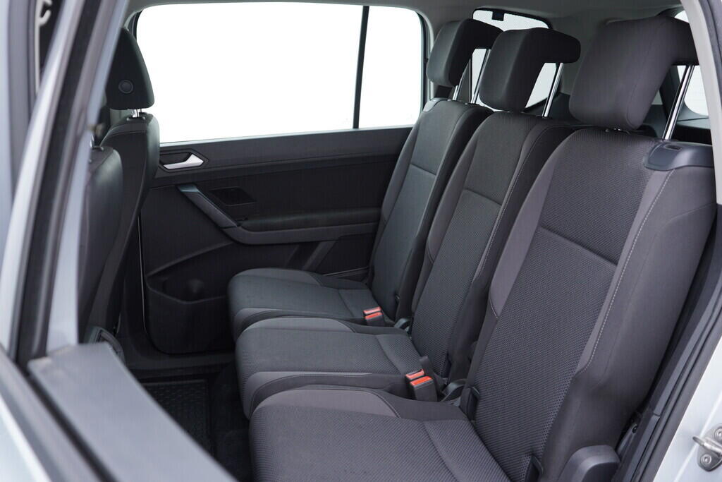 OV190V09171_37.webp_TOURAN Trendline  1.4 TSI 110 kW manuál