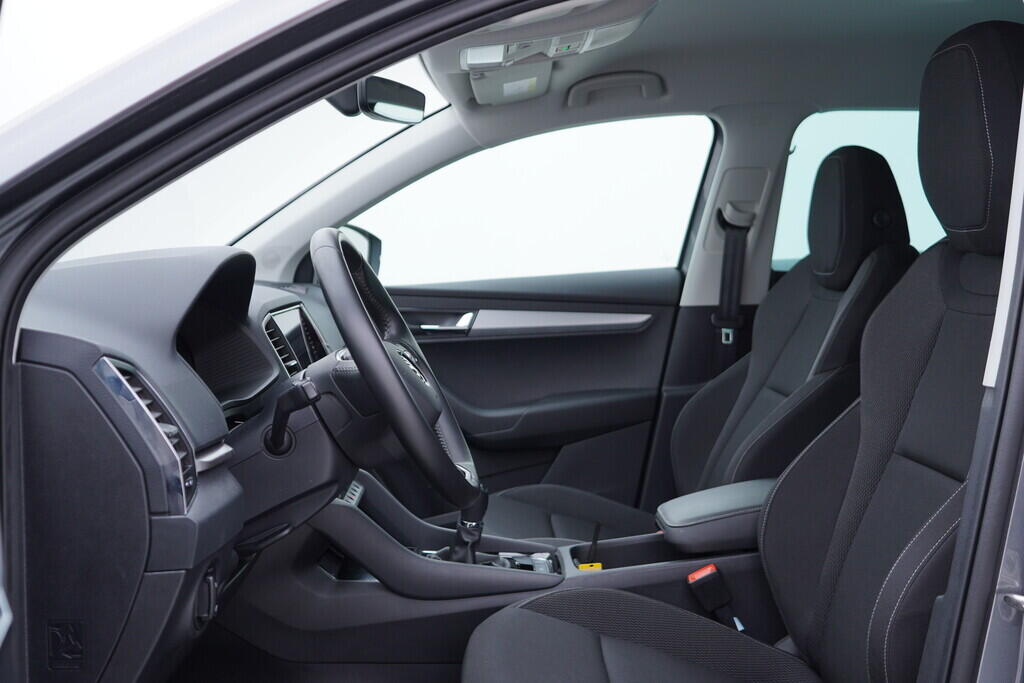 OV190V09177_23.webp_KAROQ Ambition 1.5 TSI 110 kW manuál, DPH