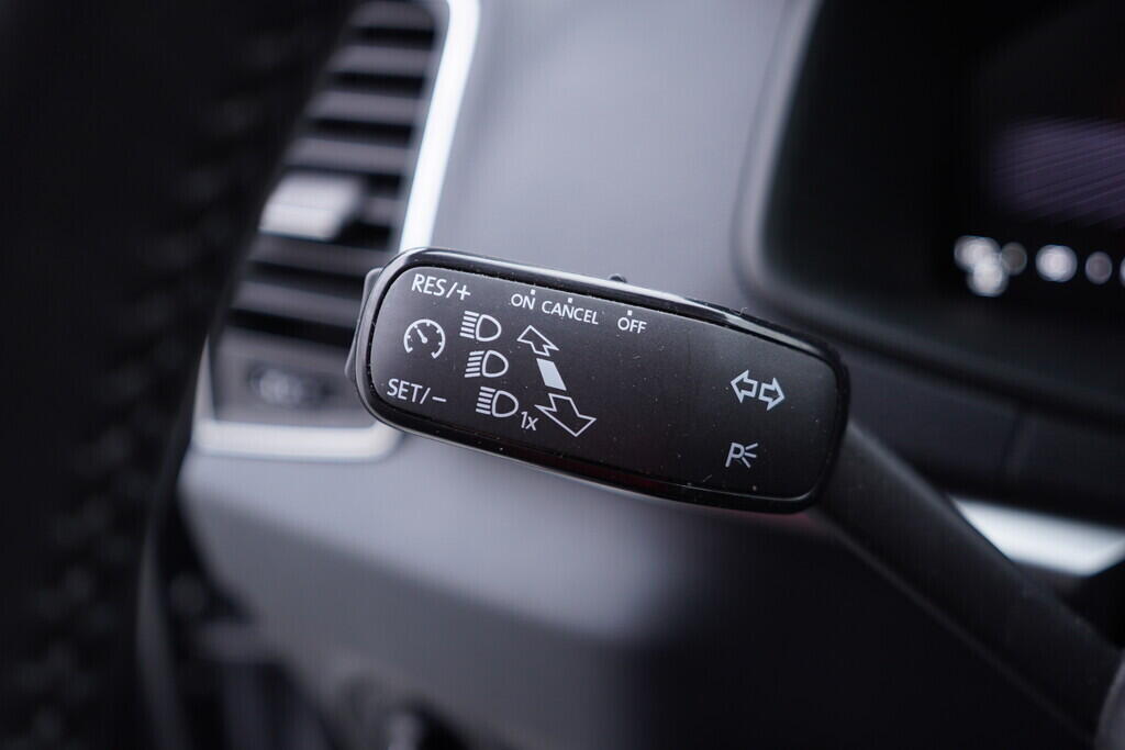 OV190V09177_24.webp_KAROQ Ambition 1.5 TSI 110 kW manuál, DPH