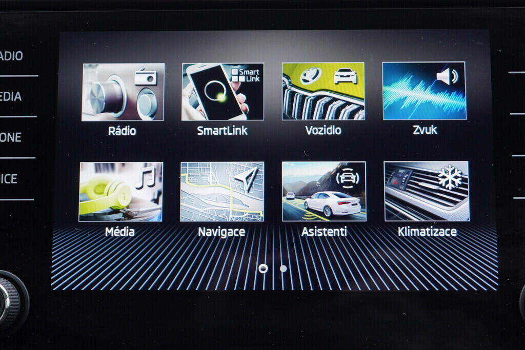 OV190V09177_28.webp_KAROQ Ambition 1.5 TSI 110 kW manuál, DPH