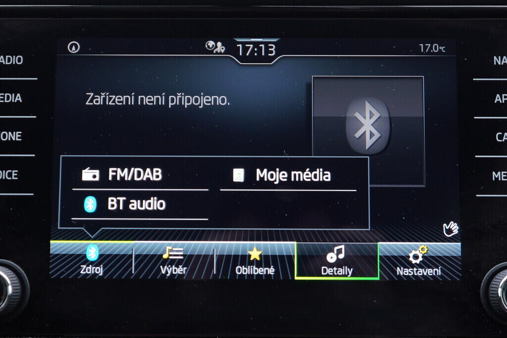 OV190V09177_30.webp_KAROQ Ambition 1.5 TSI 110 kW manuál, DPH