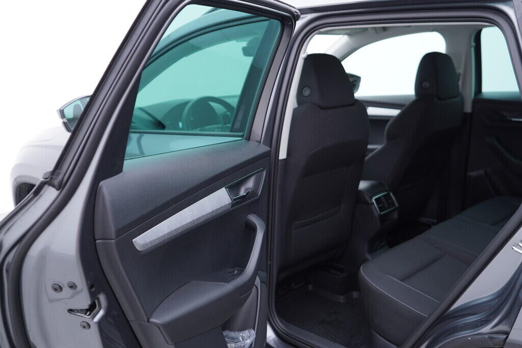 OV190V09177_35.webp_KAROQ Ambition 1.5 TSI 110 kW manuál, DPH