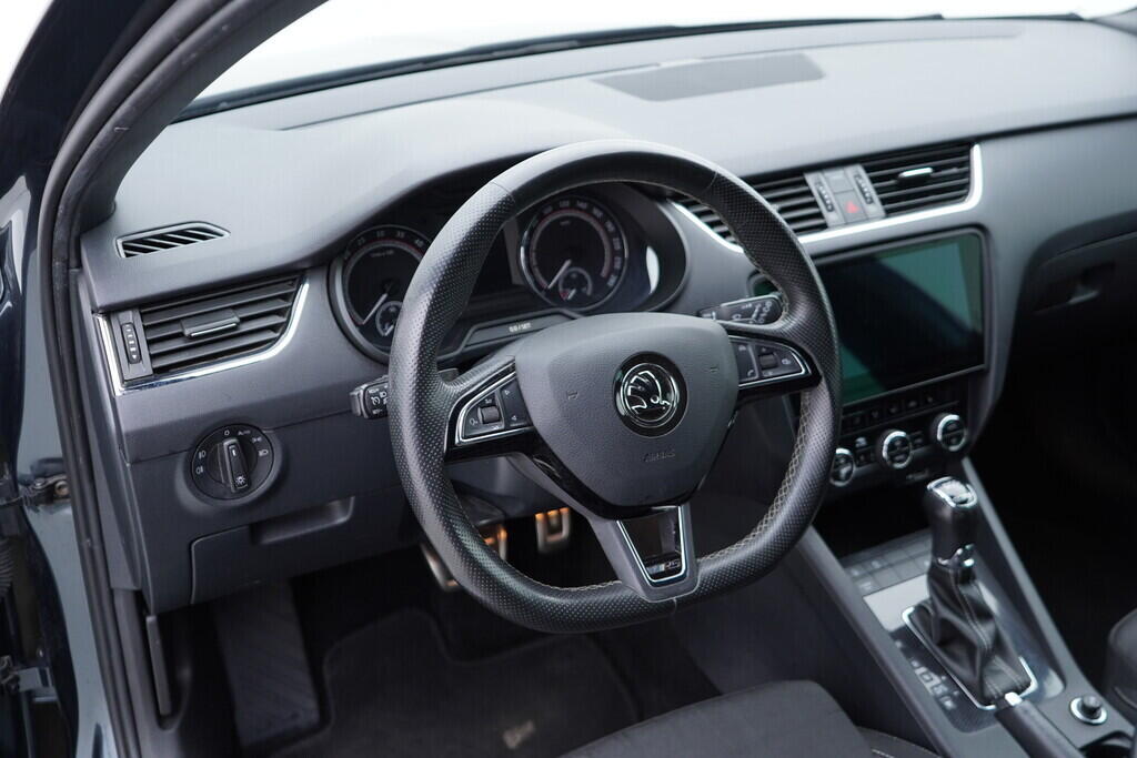 OV190V09178_22.webp_OCTAVIA RS 2.0 TDI 135 kW automat, DPH