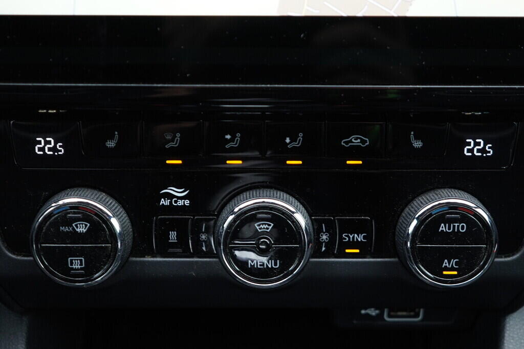 OV190V09178_33.webp_OCTAVIA RS 2.0 TDI 135 kW automat, DPH