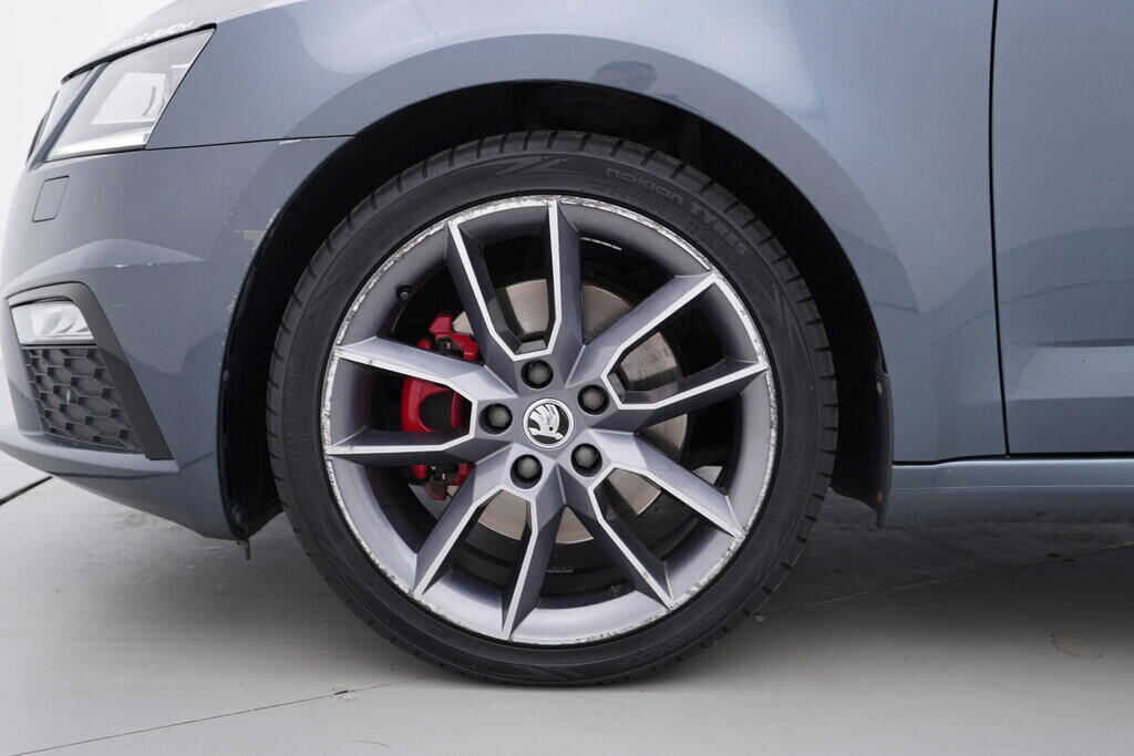 OV190V09178_41.webp_OCTAVIA RS 2.0 TDI 135 kW automat, DPH