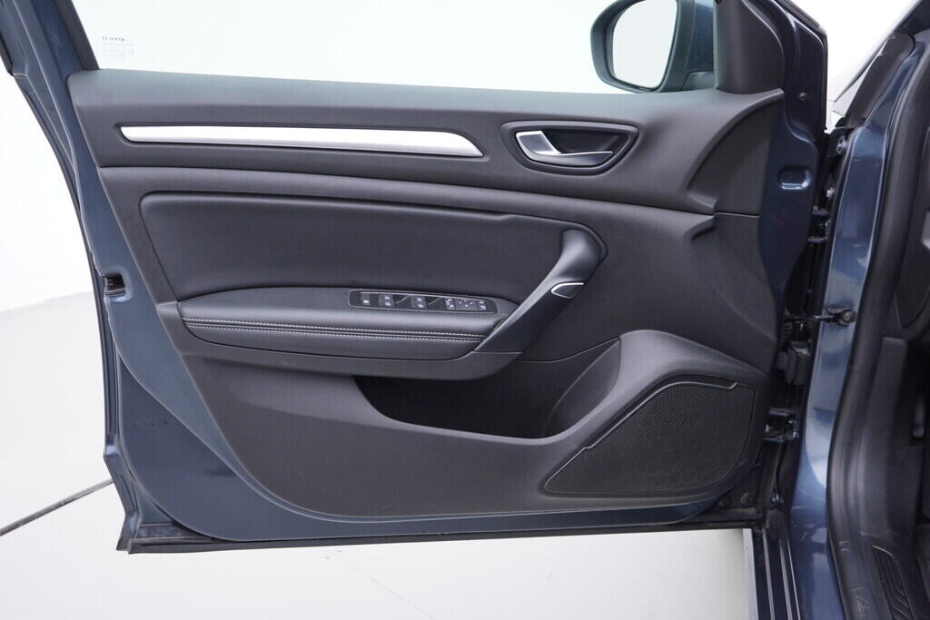 OV190V09179_19.webp_MÉGANE Intens 1.3 H5H E4 103 kW manuál, DPH