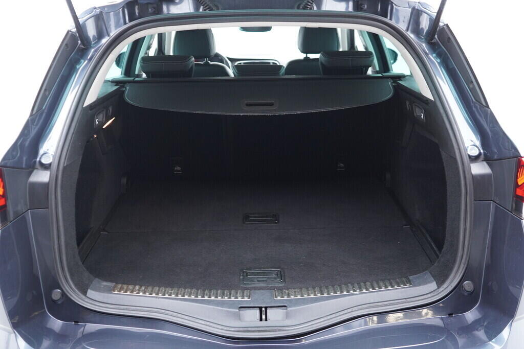 OV190V09179_38.webp_MÉGANE Intens 1.3 H5H E4 103 kW manuál, DPH