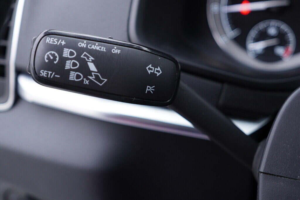 OV190V09180_25.webp_KAROQ Style Plus 1.0 TSI 81 kW manuál, DPH