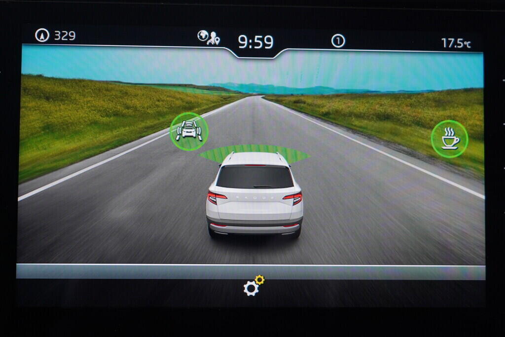 OV190V09180_30.webp_KAROQ Style Plus 1.0 TSI 81 kW manuál, DPH