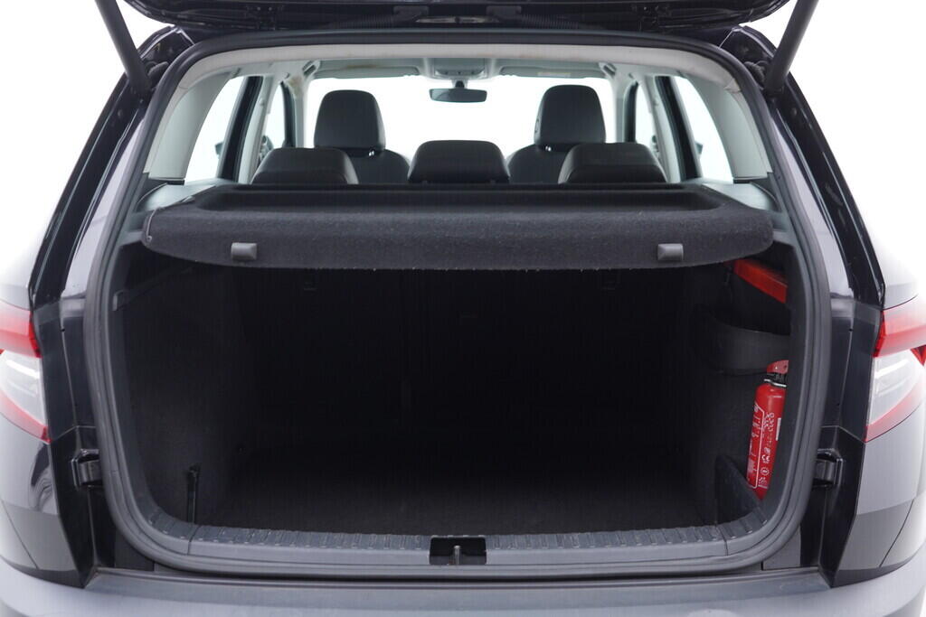 OV190V09180_41.webp_KAROQ Style Plus 1.0 TSI 81 kW manuál, DPH