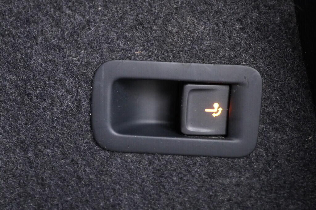 OV190V09180_42.webp_KAROQ Style Plus 1.0 TSI 81 kW manuál, DPH