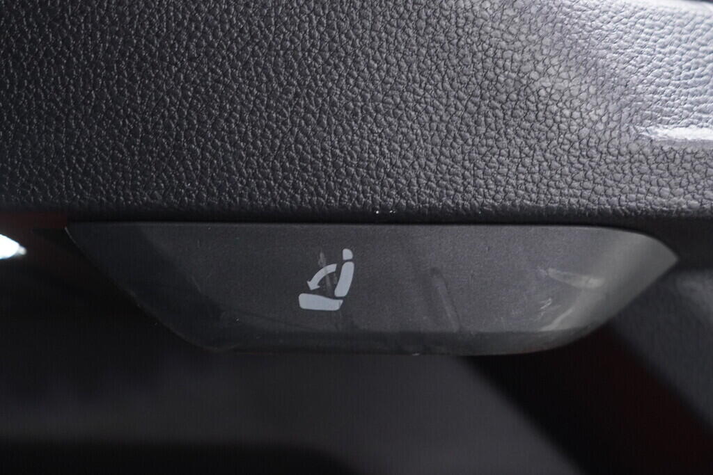 OV190V09180_43.webp_KAROQ Style Plus 1.0 TSI 81 kW manuál, DPH