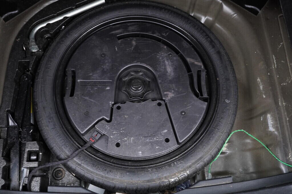 OV190V09180_44.webp_KAROQ Style Plus 1.0 TSI 81 kW manuál, DPH