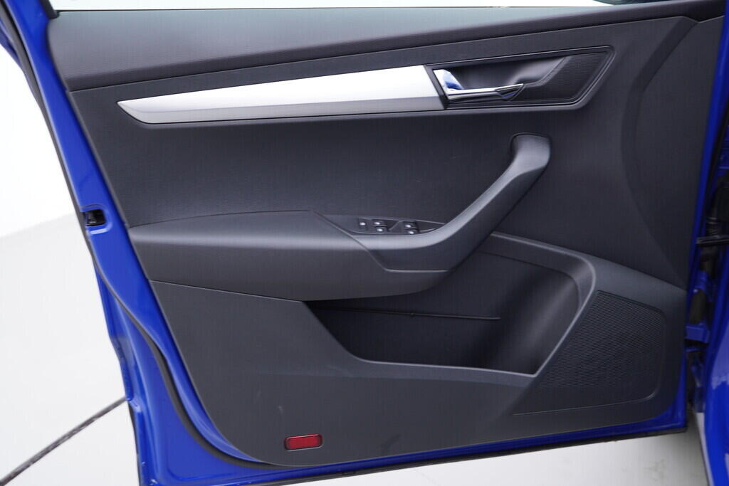 OV190V09181_19.webp_KAROQ Ambition 2.0 TDI 110 kW automat, DPH