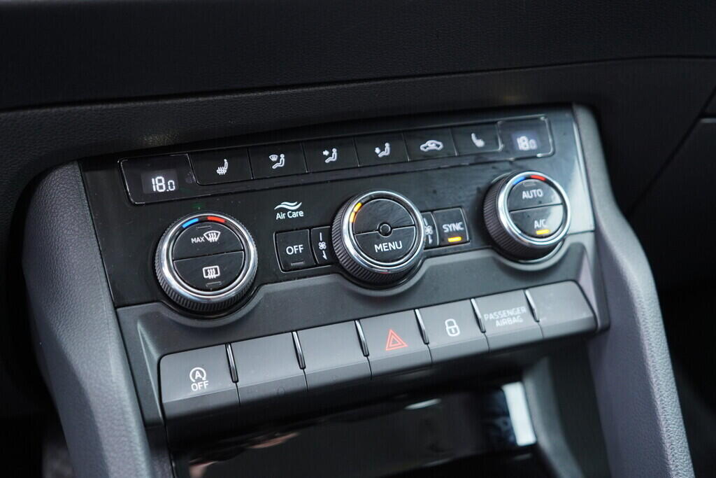 OV190V09181_31.webp_KAROQ Ambition 2.0 TDI 110 kW automat, DPH