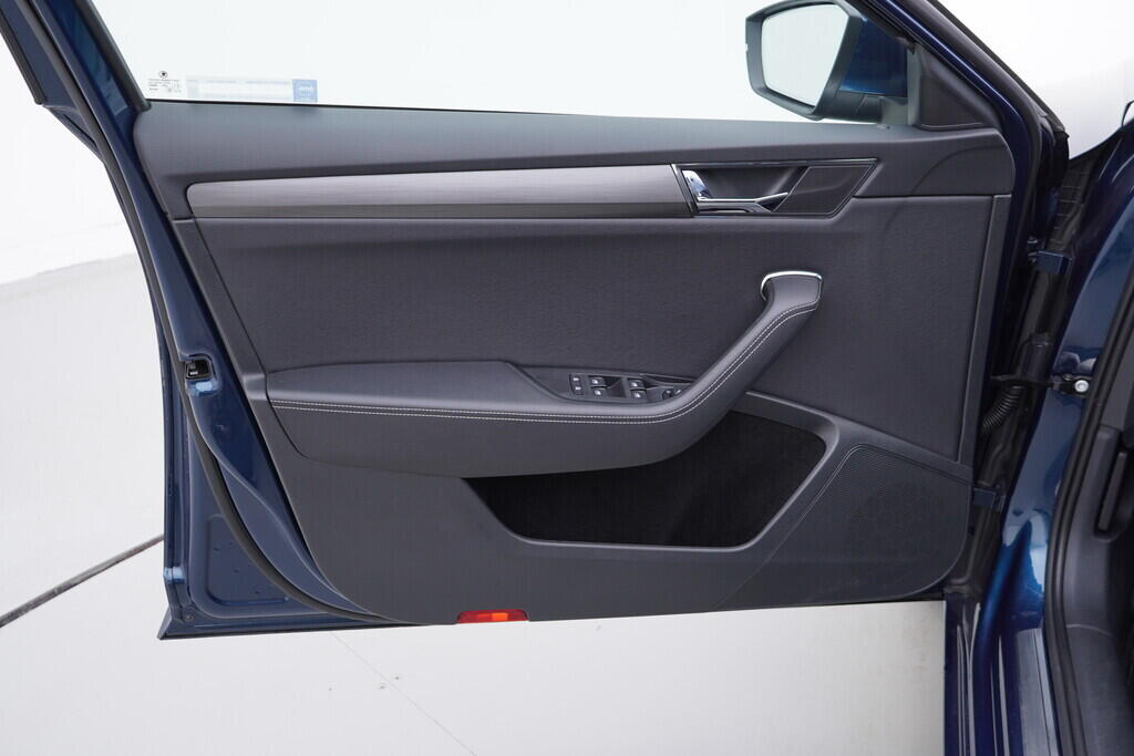 OV190V09182_19.webp_SUPERB Style 2.0 TDI 110 kW automat, DPH