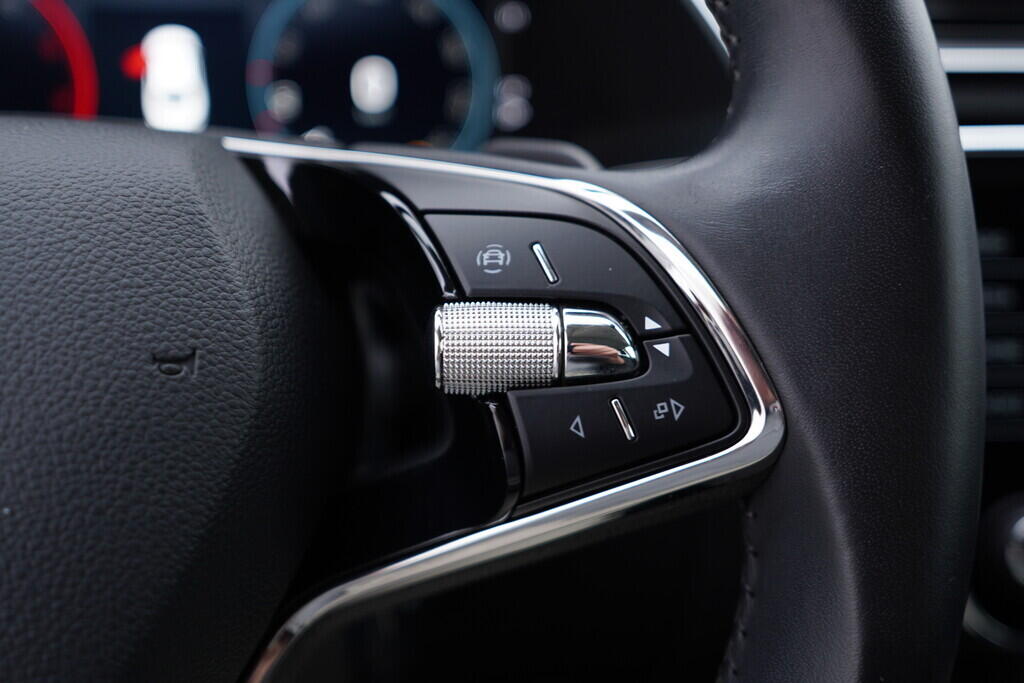 OV190V09182_27.webp_SUPERB Style 2.0 TDI 110 kW automat, DPH