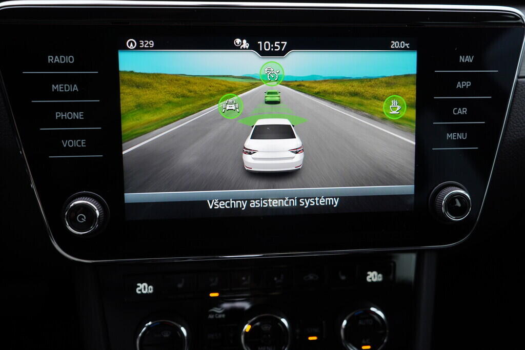 OV190V09182_36.webp_SUPERB Style 2.0 TDI 110 kW automat, DPH