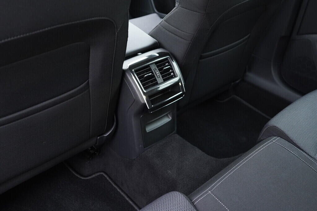 OV190V09182_40.webp_SUPERB Style 2.0 TDI 110 kW automat, DPH