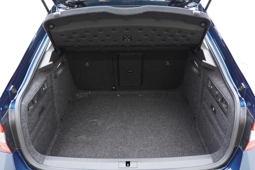 OV190V09182_42.webp_SUPERB Style 2.0 TDI 110 kW automat, DPH