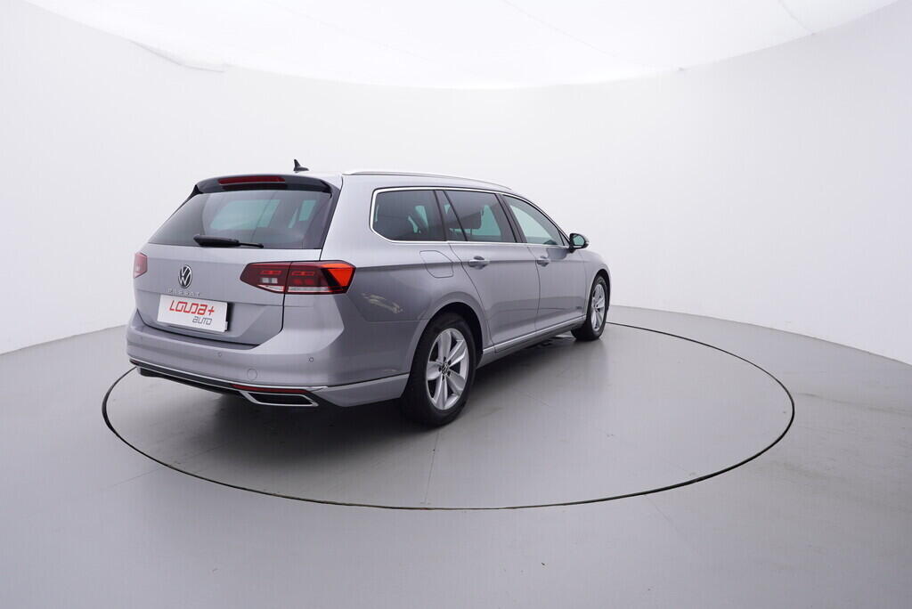 OV190V09183_14.webp_PASSAT VARIANT Elegance 2.0 TDI 110 kW automat, DPH