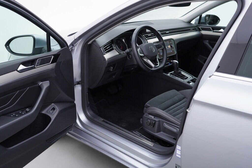 OV190V09183_18.webp_PASSAT VARIANT Elegance 2.0 TDI 110 kW automat, DPH