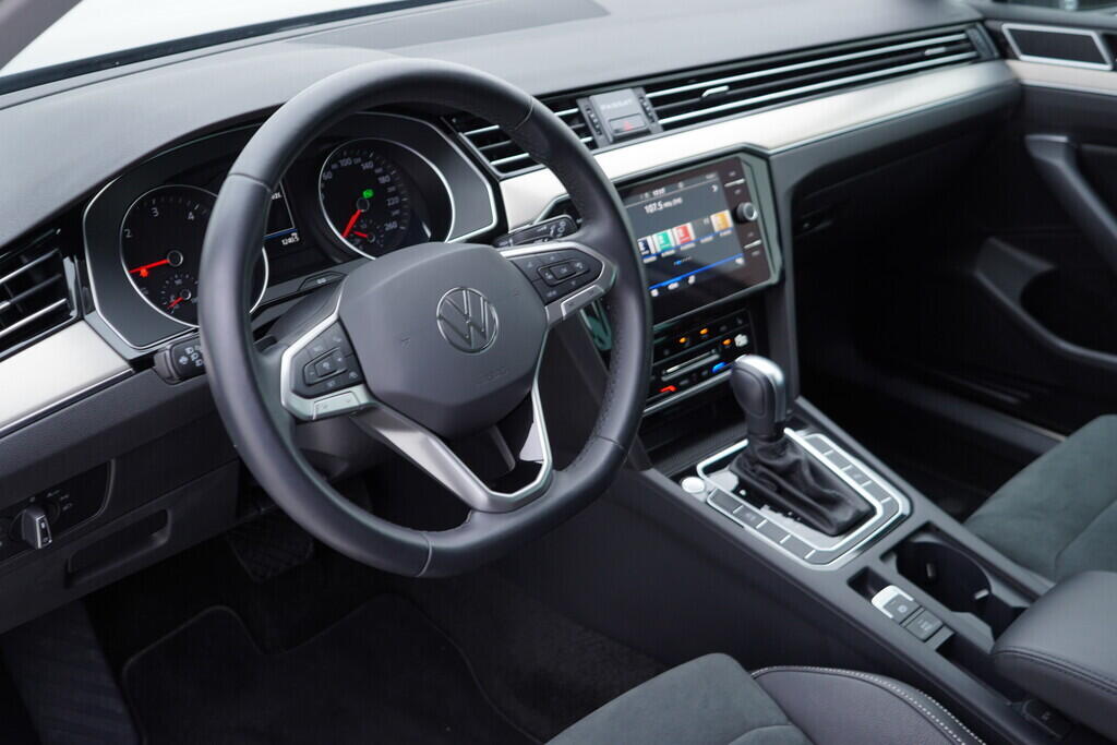 OV190V09183_22.webp_PASSAT VARIANT Elegance 2.0 TDI 110 kW automat, DPH