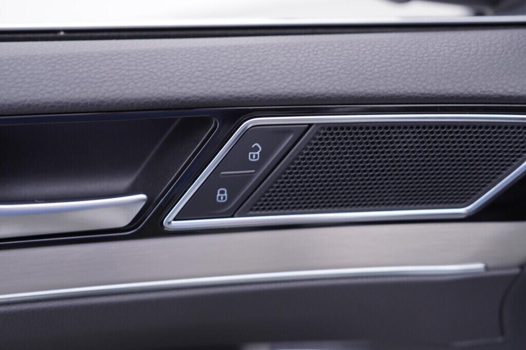 OV190V09183_23.webp_PASSAT VARIANT Elegance 2.0 TDI 110 kW automat, DPH