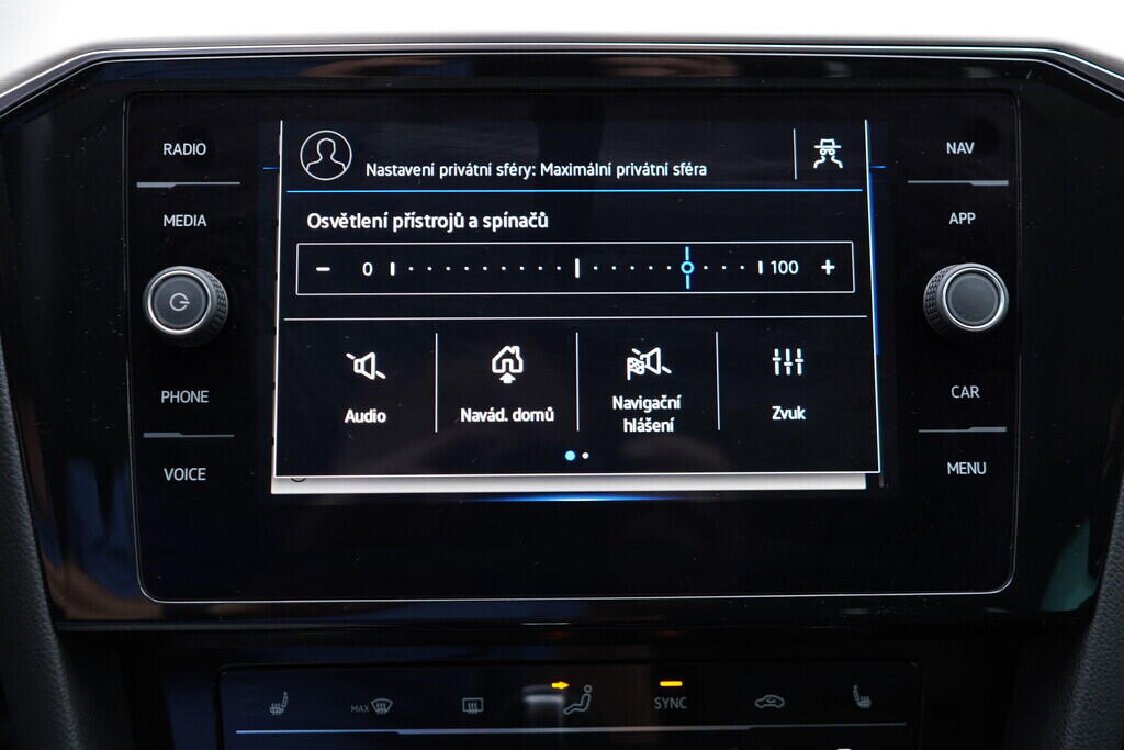 OV190V09183_37.webp_PASSAT VARIANT Elegance 2.0 TDI 110 kW automat, DPH