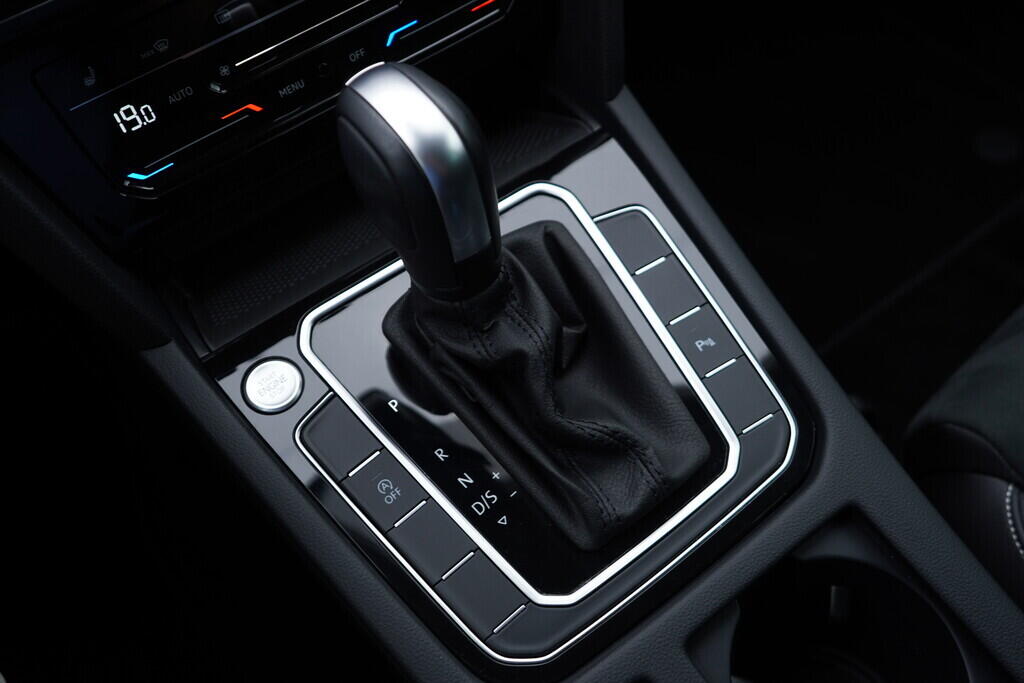 OV190V09183_41.webp_PASSAT VARIANT Elegance 2.0 TDI 110 kW automat, DPH