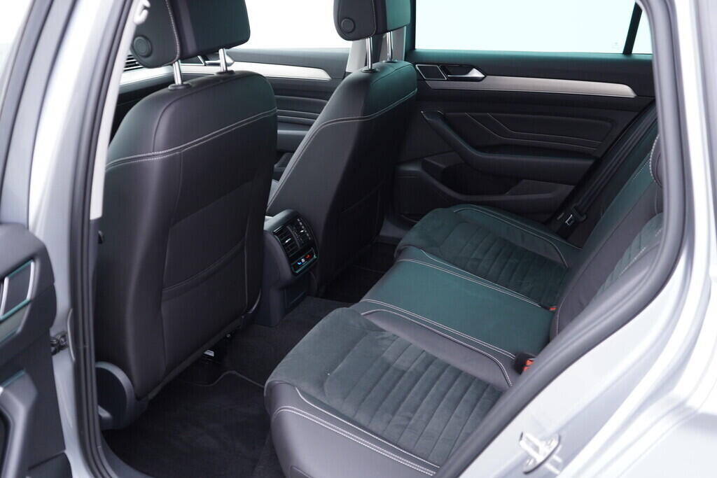 OV190V09183_42.webp_PASSAT VARIANT Elegance 2.0 TDI 110 kW automat, DPH