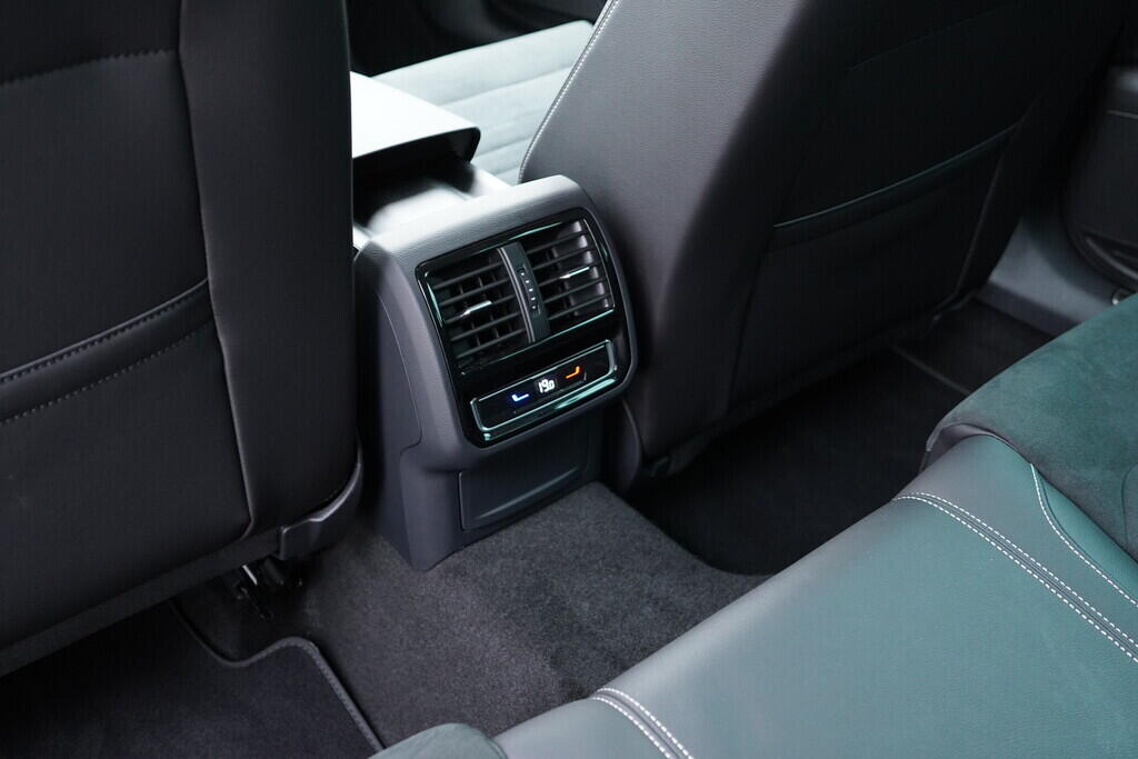 OV190V09183_43.webp_PASSAT VARIANT Elegance 2.0 TDI 110 kW automat, DPH