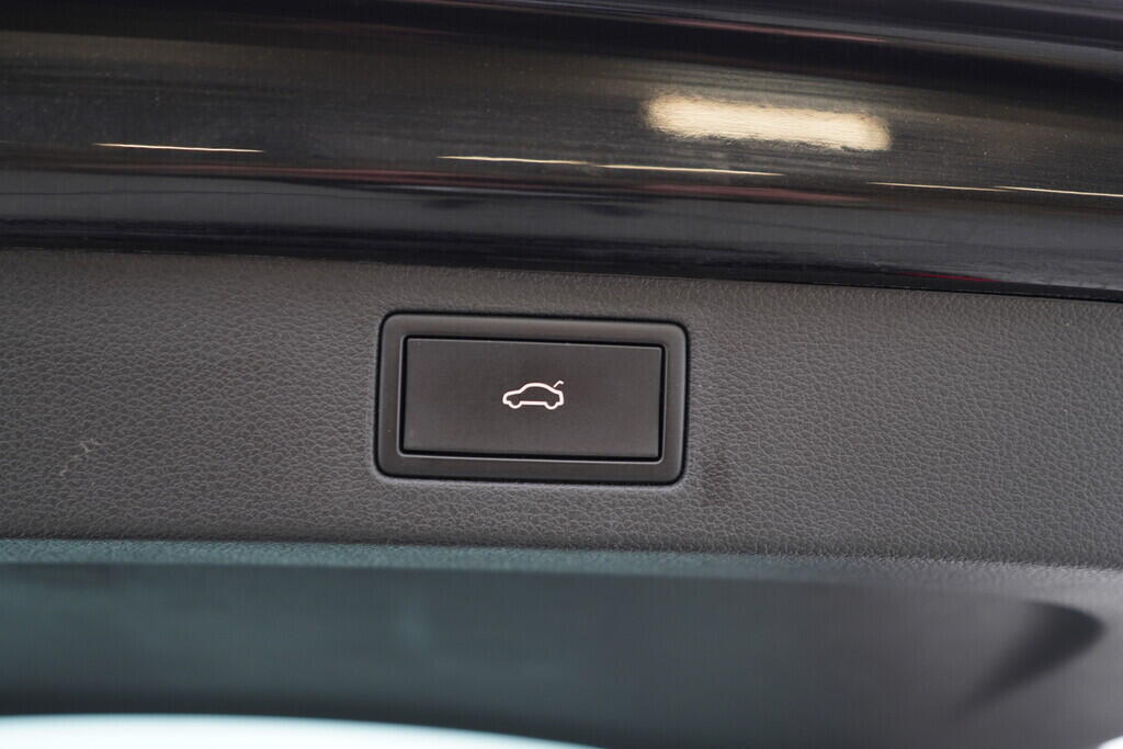 OV190V09189_38.webp_KAMIQ Monte Carlo 1.0 TSI 81 kW automat, DPH