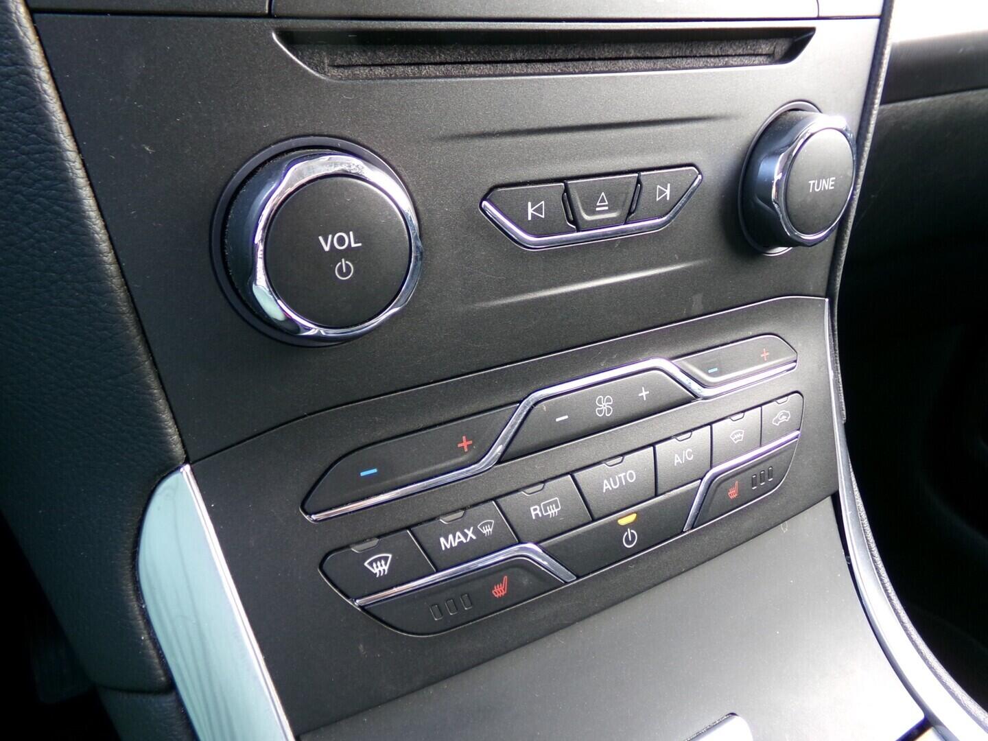 OV190V09198_26.webp_GALAXY  1.5 EcoBoost 118 kW manuál