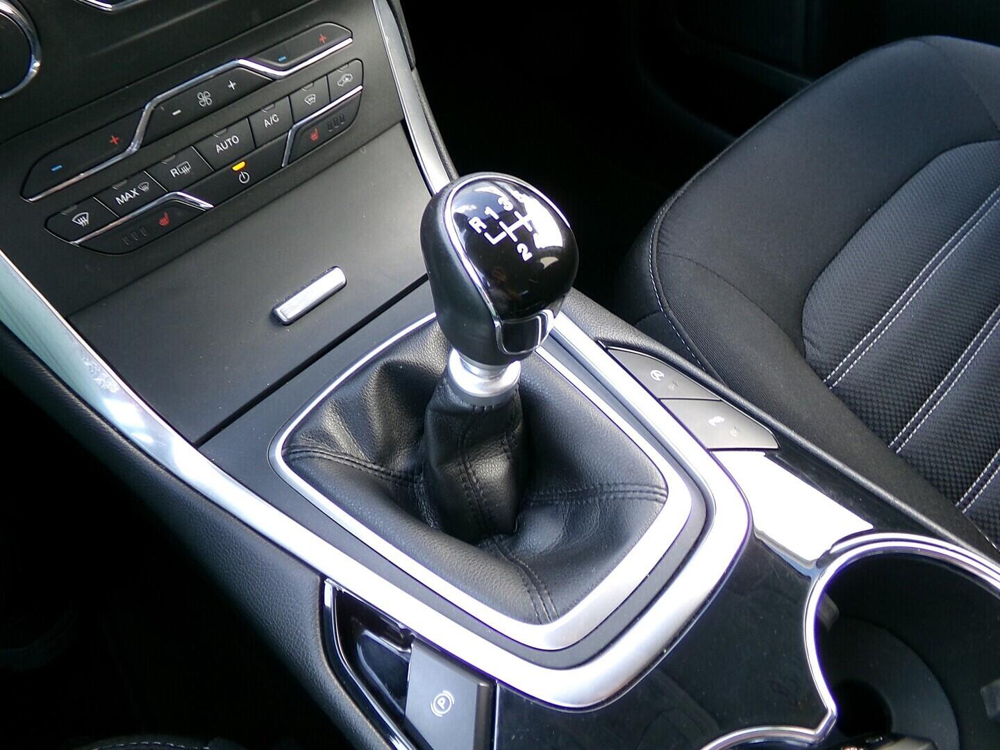 OV190V09198_27.webp_GALAXY  1.5 EcoBoost 118 kW manuál