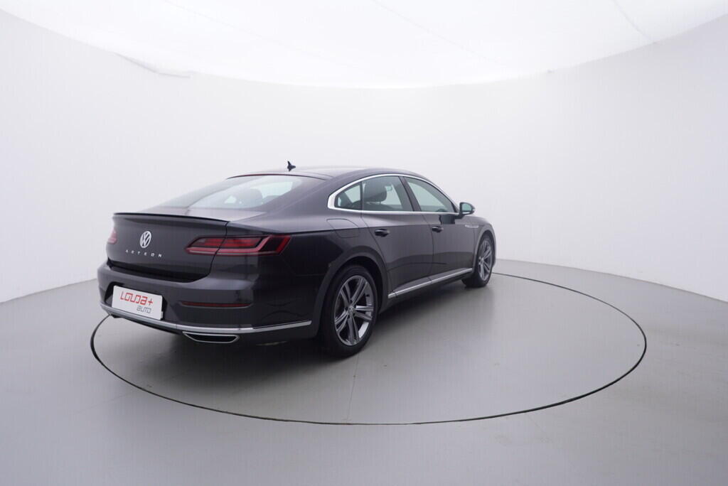 OV190V09203_14.webp_ARTEON R-Line 2.0 TSI 140 kW automat