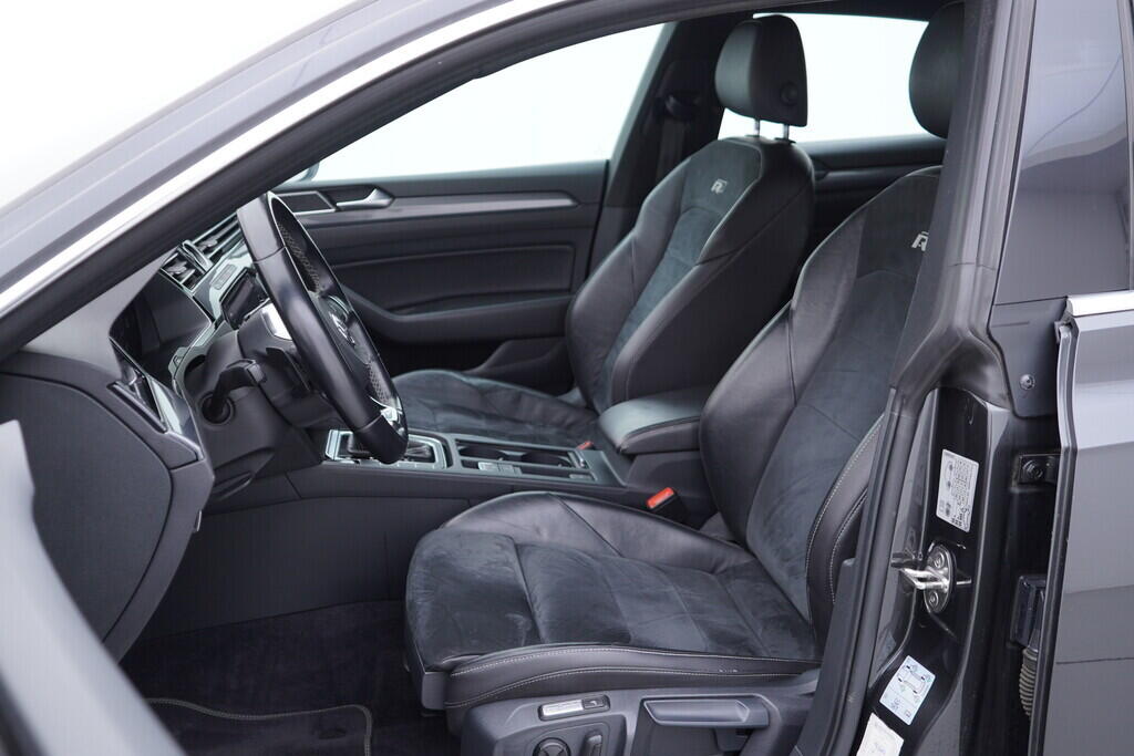 OV190V09203_25.webp_ARTEON R-Line 2.0 TSI 140 kW automat