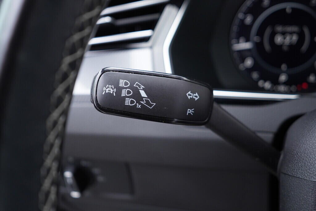 OV190V09203_26.webp_ARTEON R-Line 2.0 TSI 140 kW automat