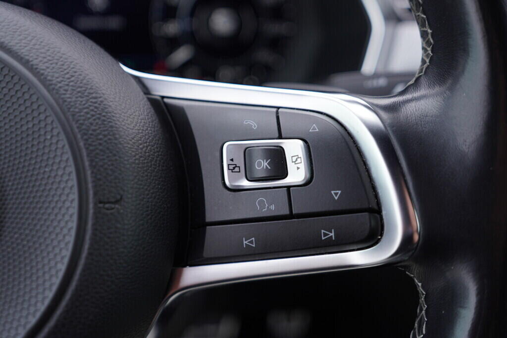 OV190V09203_29.webp_ARTEON R-Line 2.0 TSI 140 kW automat