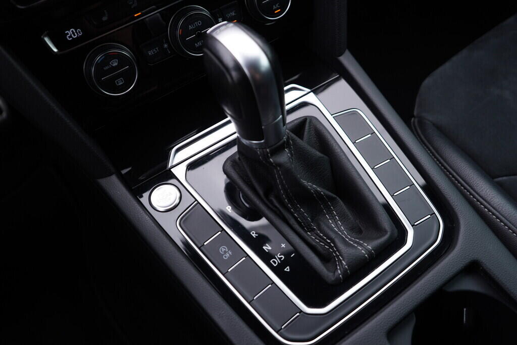 OV190V09203_40.webp_ARTEON R-Line 2.0 TSI 140 kW automat