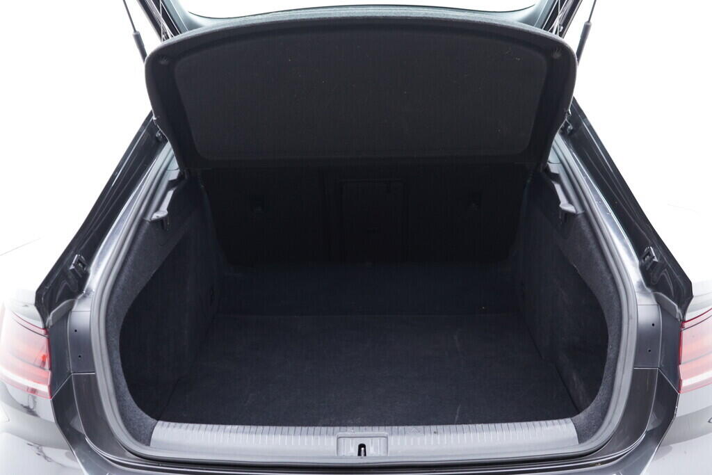 OV190V09203_44.webp_ARTEON R-Line 2.0 TSI 140 kW automat