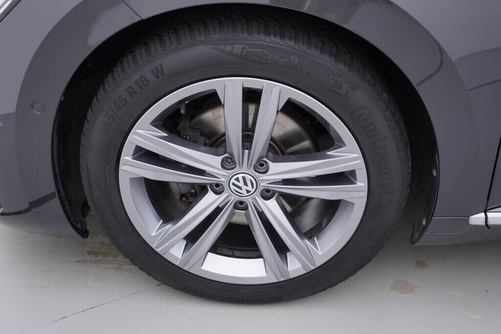 OV190V09203_45.webp_ARTEON R-Line 2.0 TSI 140 kW automat