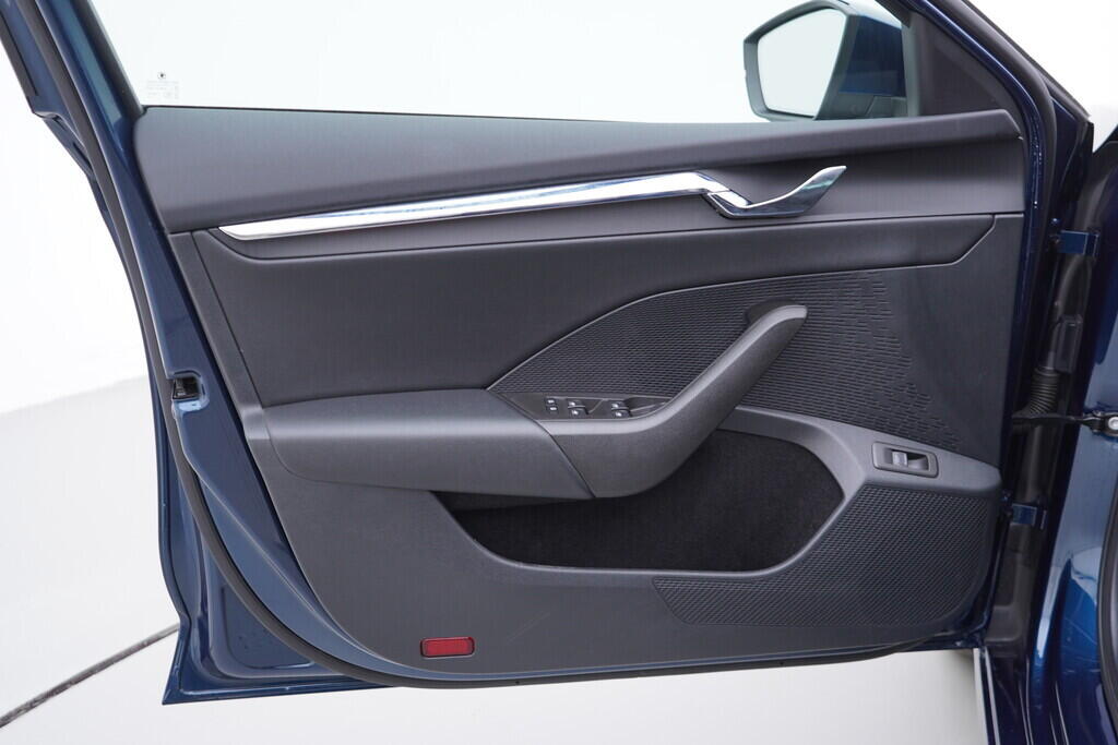 OV190V09204_19.webp_OCTAVIA Style Plus 1.5 TSI 110 kW manuál