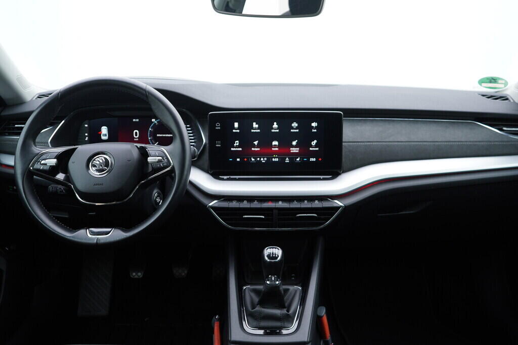 OV190V09204_27.webp_OCTAVIA Style Plus 1.5 TSI 110 kW manuál